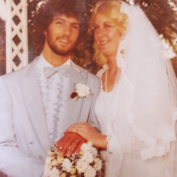 Meet your Posher, Debbie - Picture 1 of 1